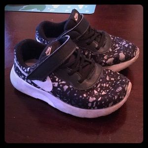 Used condition Nike shoes size 9C